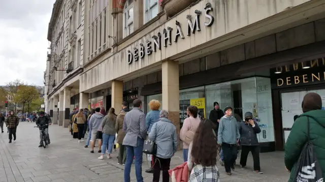 Debenhams queue