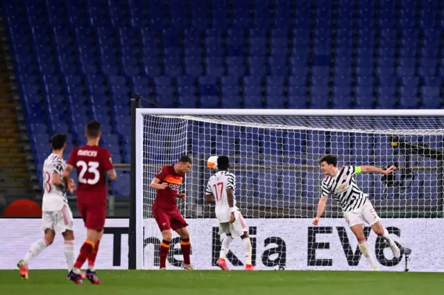 Edin Dzeko scores for Roma