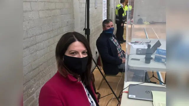 Media desk Carn Brea count