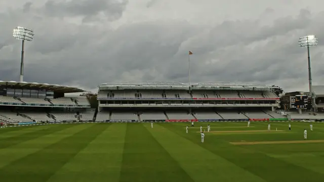 Lord's floodlights