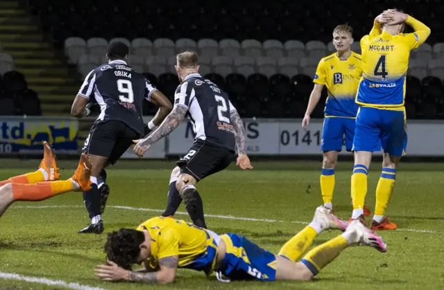 Jon Obika scored on 87 minutes when St Mirren beat St Johnstone 3-2 in Paisley