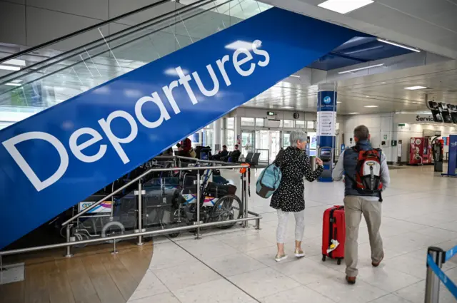 glasgow airport departures