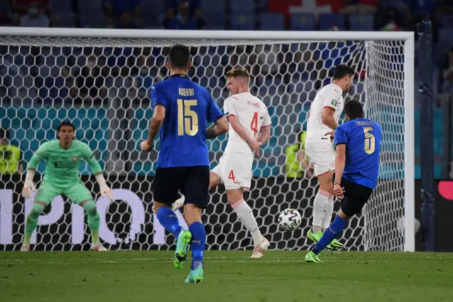 Locatelli's second goal for Italy