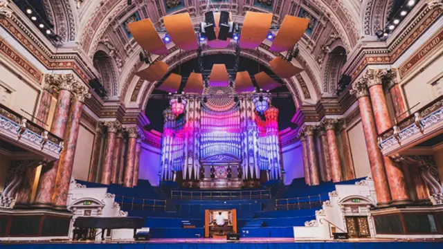 Leeds Town Hall organ