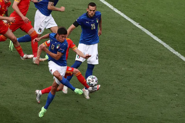 Matteo Pessina scores for Italy