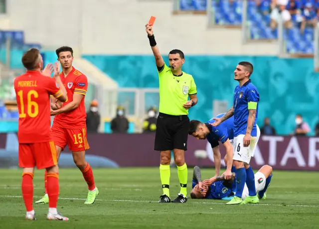 Ethan Ampadu is show a red card