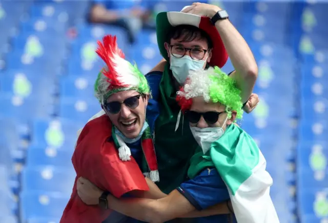 Italy fans