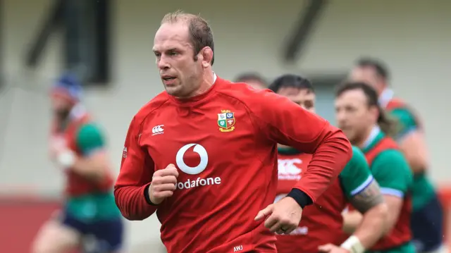 Alun Wyn Jones running in Lions kit