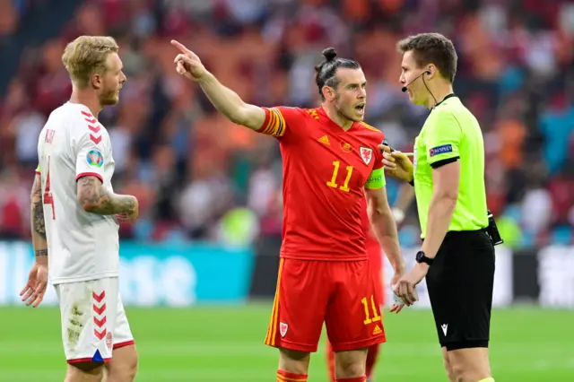 Gareth Bale protests to referee