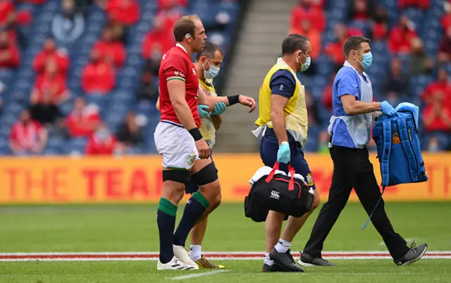 Alun Wyn Jones walks off with injury