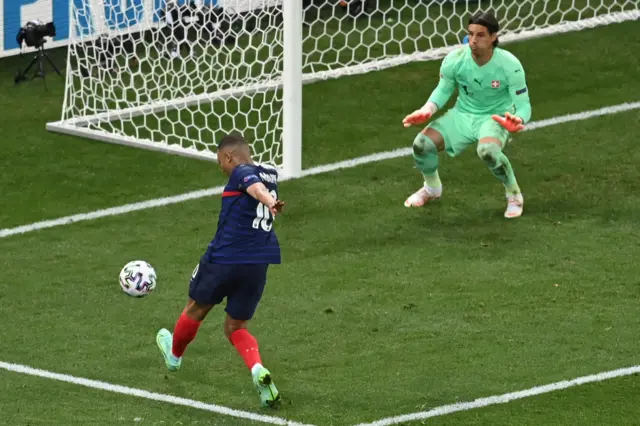 Mbappe miss