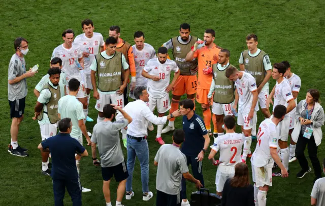 Spain huddle