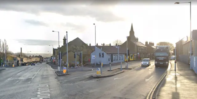 Southfield Lane near to the junction of Little Horton Lane