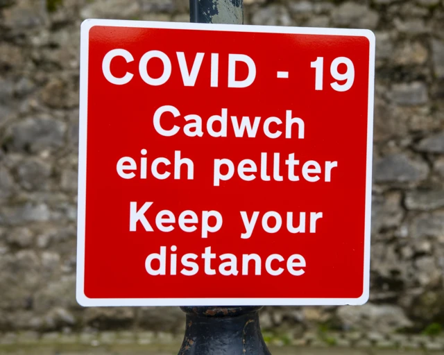 Covid warning sign