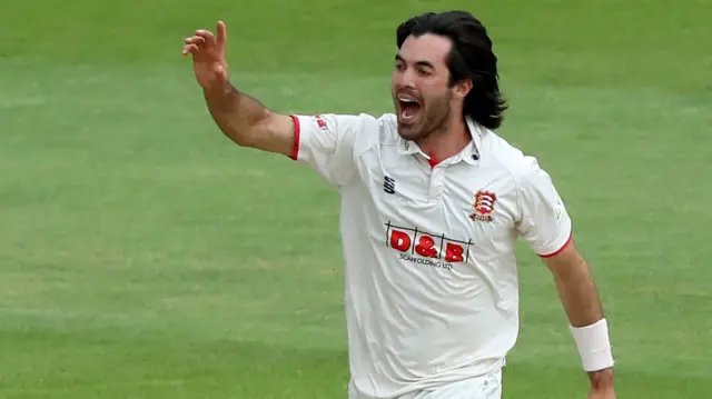 Shane Snater celebrates
