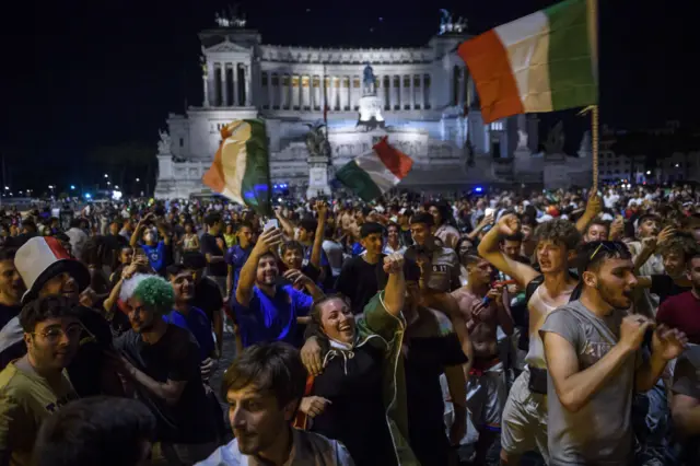 Italy fans celebrate