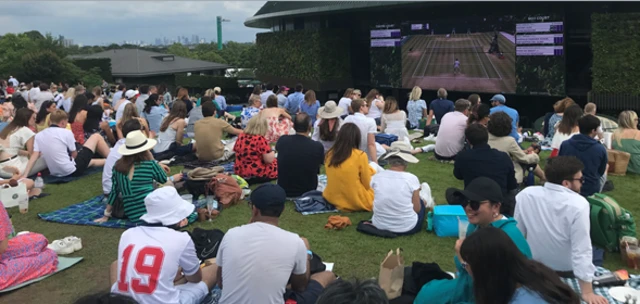 Tennis fans on a busy Henman Hill