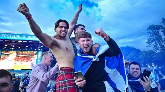 Scotland fans celebrating