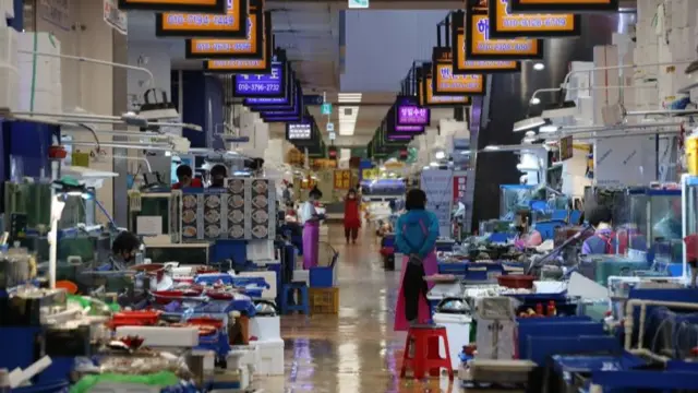 Noryangjin fish market in Seoul