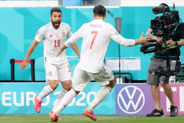 Jordi Alba celebrating his goal