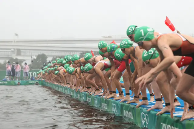 women's triathlon starts