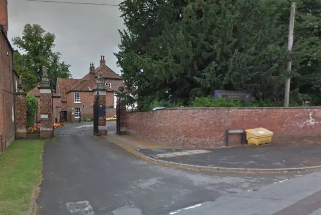 Batsgarth Park entrance