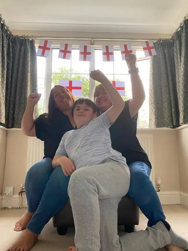 England fans in Canada