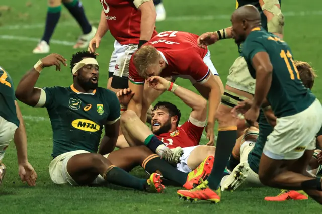 Siya Kolisi denies Henshaw