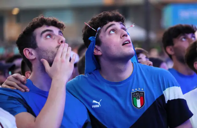 Italy fans