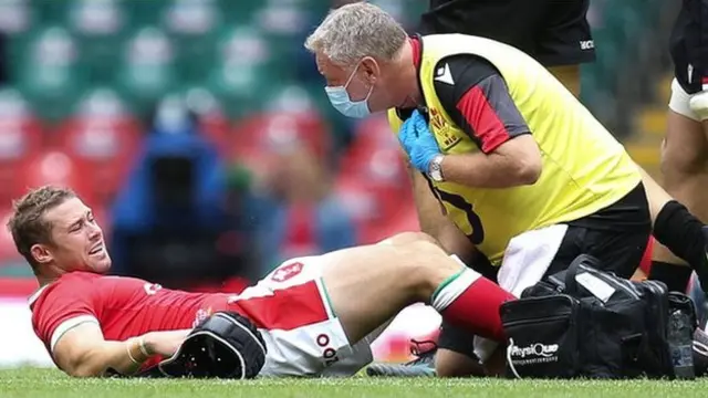 Leigh Halfpenny injured