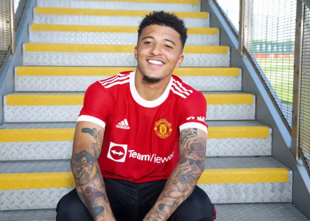 Jadon Sancho signs for Manchester United