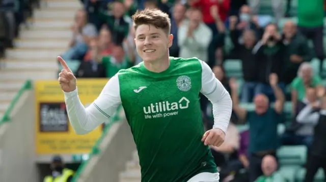 Kevin Nisbet made it 2-0 to Hibs with a deft header