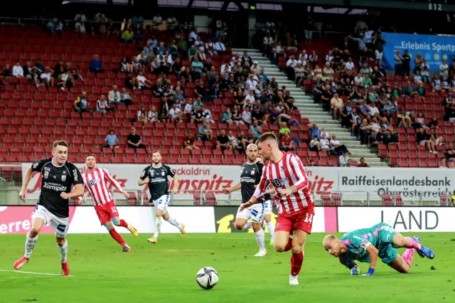 Glenn Middleton had a great chance to double St Johnstone's lead just before LASK won a penalty to level