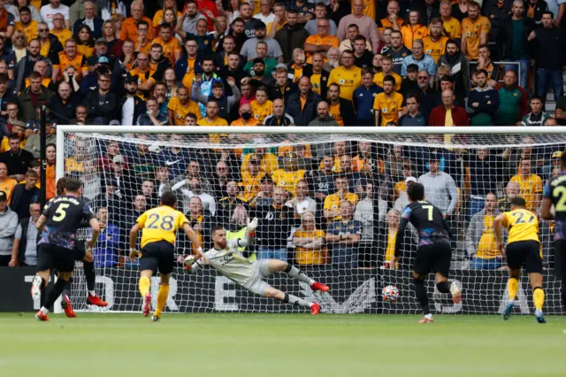 Dele Alli scores his penalty