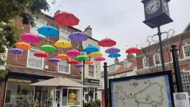 Driffield umbrella display