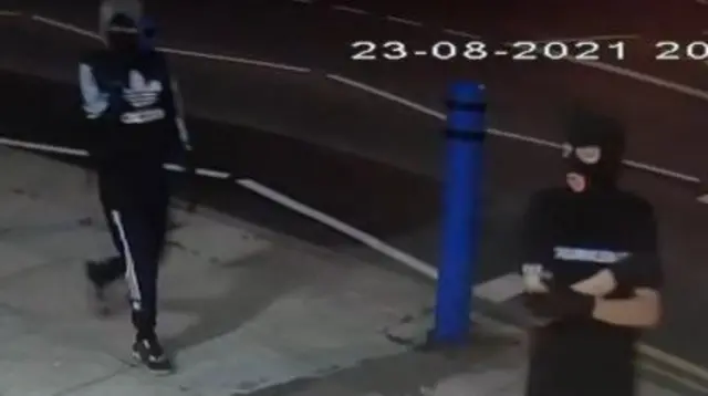 CCTV of machete attack suspects