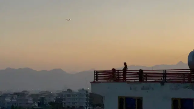 Plane flies over Kabul