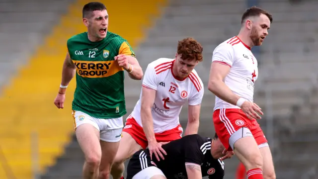 Kerry celebrate beating Tyrone