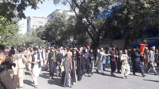 Image shows the protests in Kabul