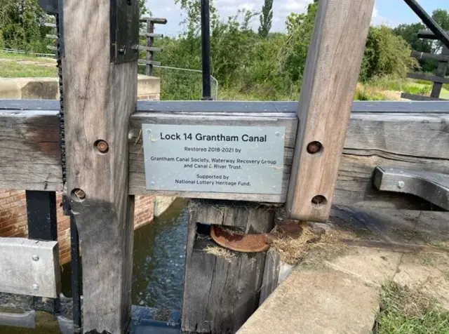 Lock 14 plaque