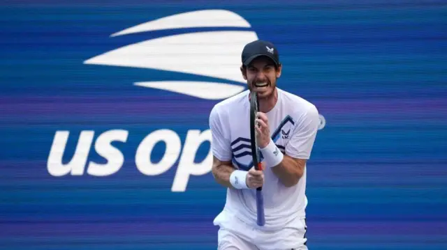 Andy Murray grits his teeth