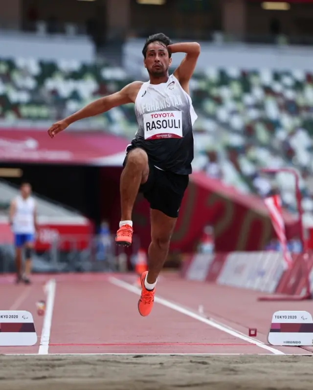 Hossain Rasouli competes in the T47 long jump at the Tokyo Paralympics. Photo: 31 August 2021