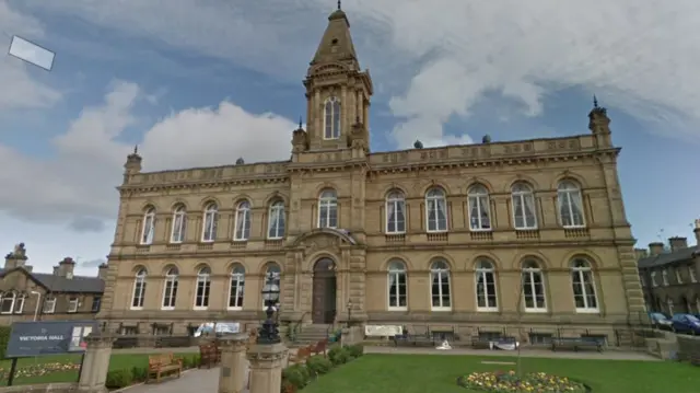 Victoria Hall, Saltaire