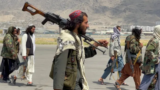 Taliban soldiers at Kabul airport