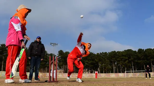 Women playing cricket in Herat in 2015