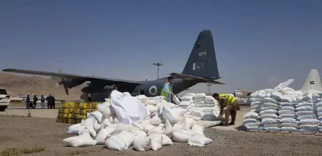 Pakistan aircraft delivering aid to Afghanistan, 9 September 2021