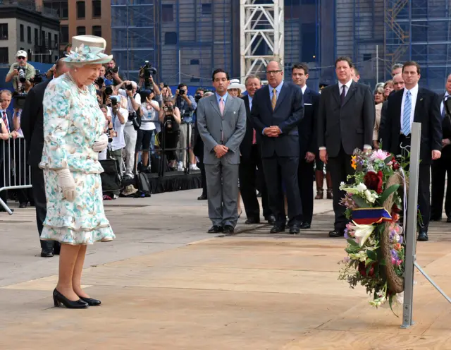 Queen Elizabeth II lays a wreath at the site of the World Trade Center July 6, 2010 in New York City