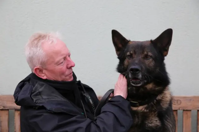 Razor and handler PC Stu Hazard