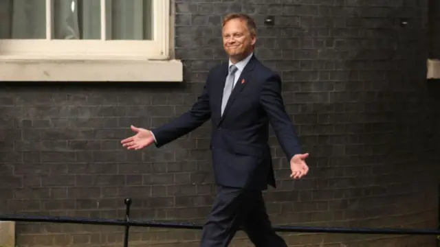 Grant Shapps arrives at No 10