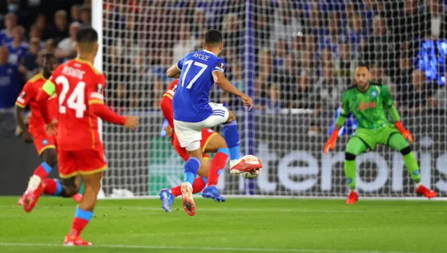 Ayoze Perez scores for Leicester